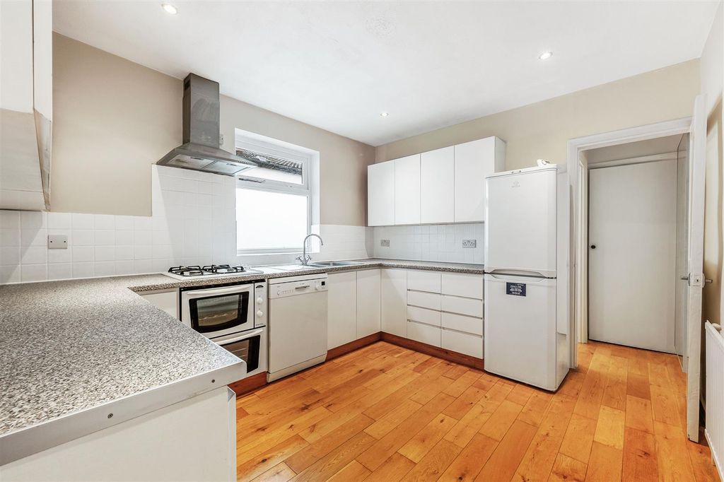 Property photo 2 of 5