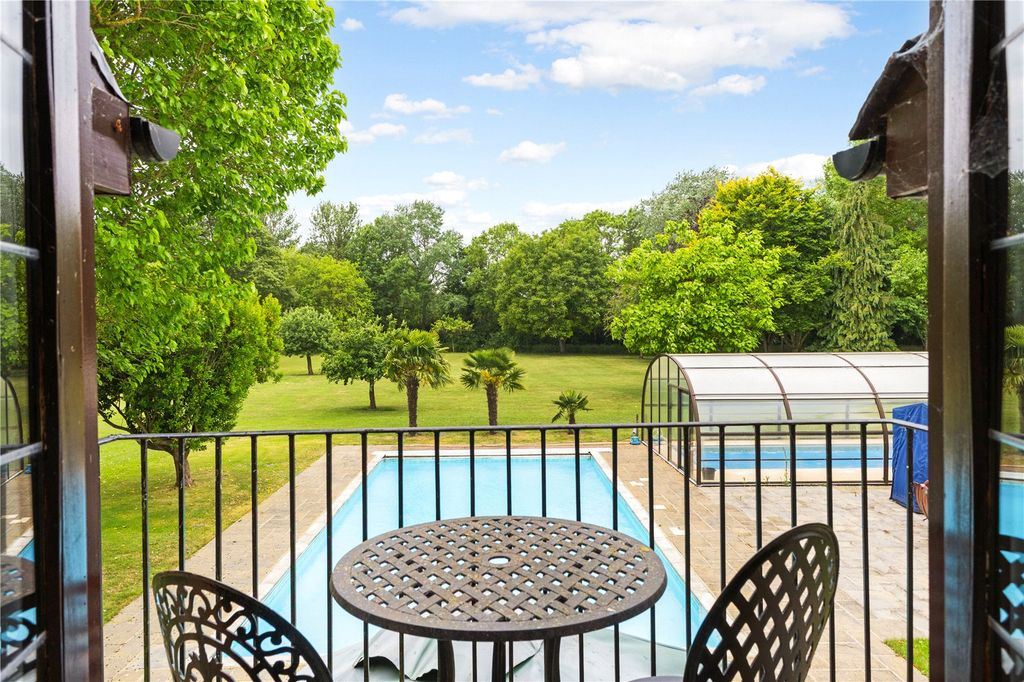 Property photo 2 of 27 Balcony