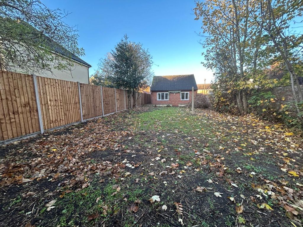 Property photo 2 of 11