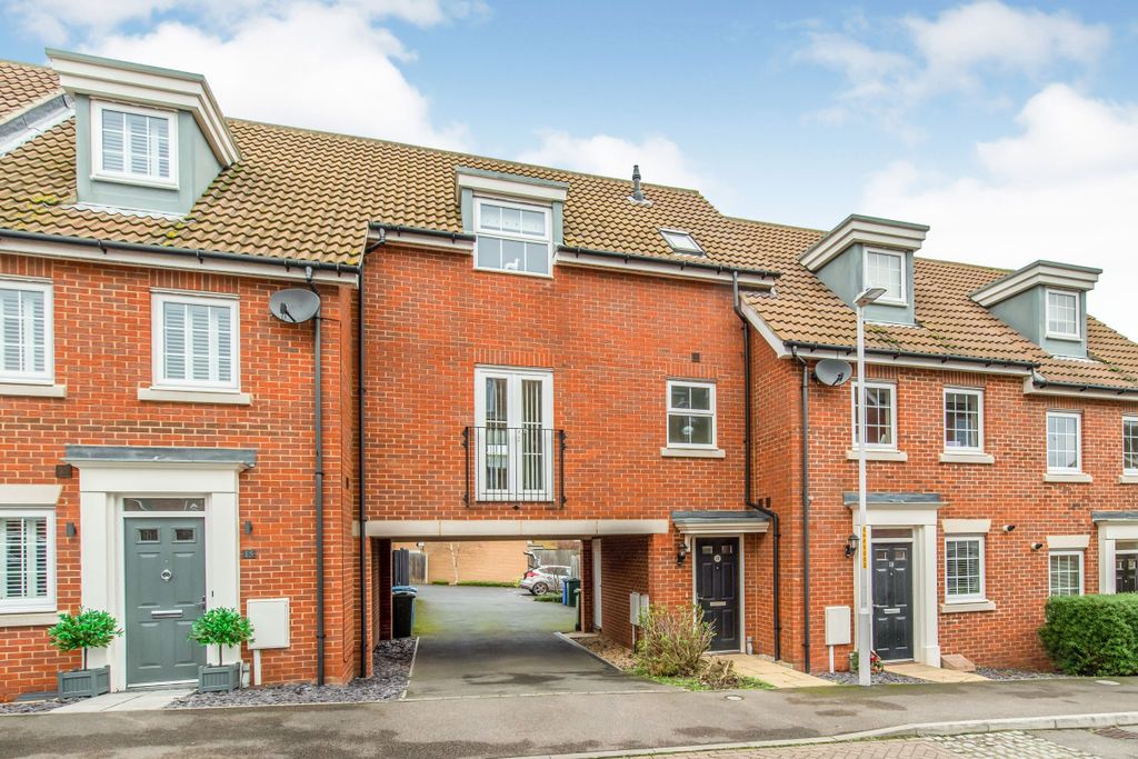 Property photo 1 of 7 Front