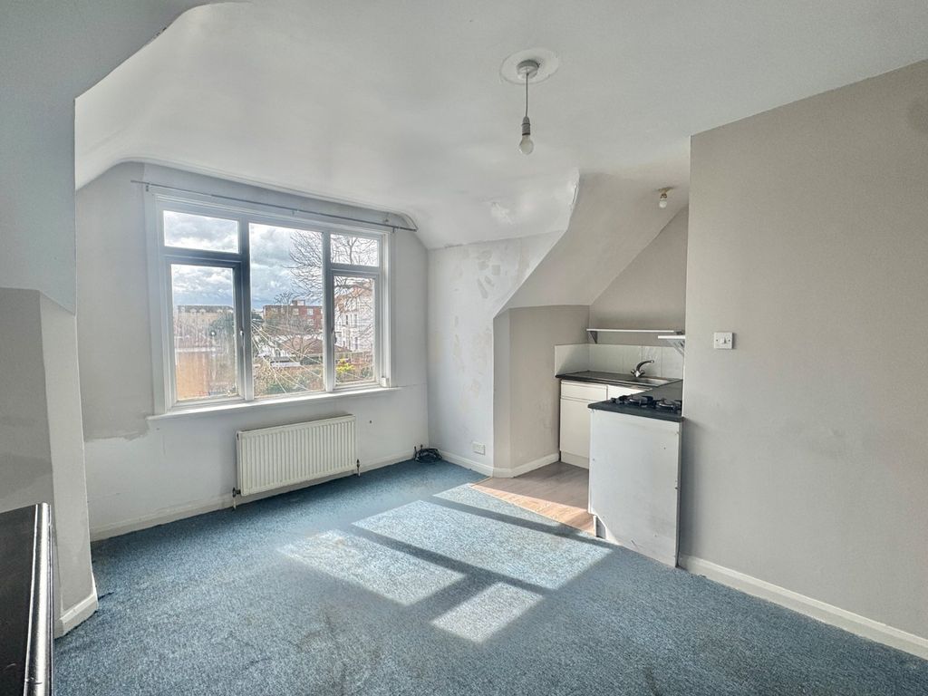 Property photo 3 of 8 Open Plan Living