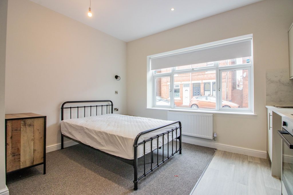 Property photo 1 of 8 E-2