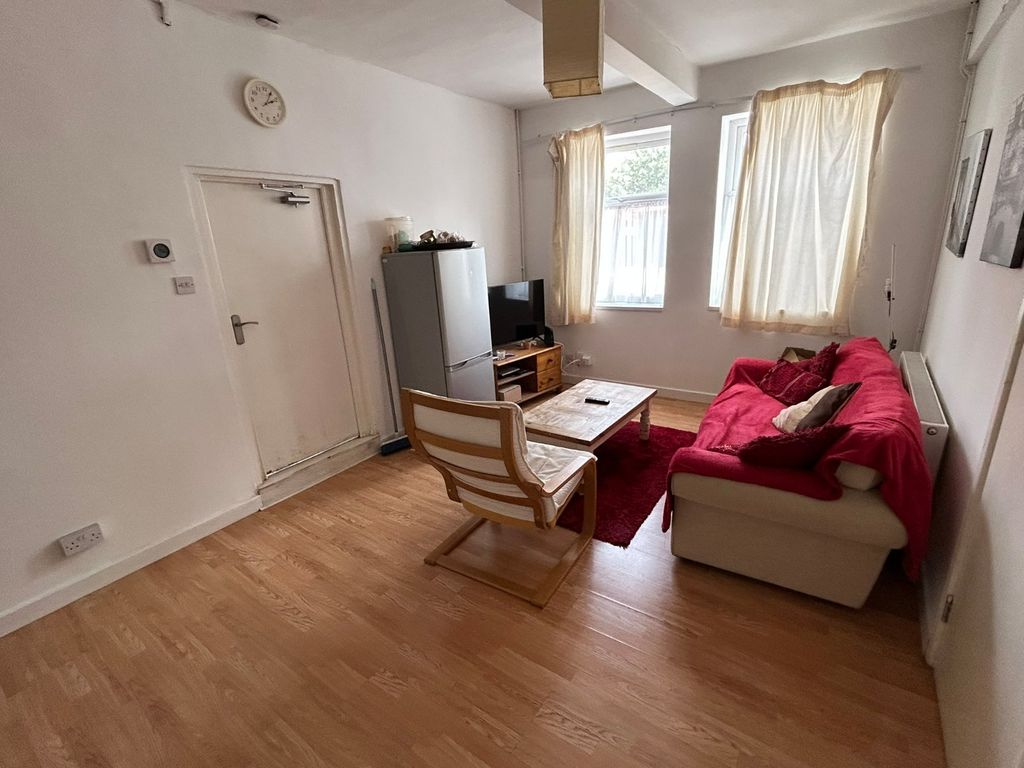 Property photo 2 of 13 Communal Lounge