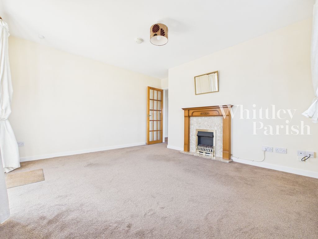 Property photo 3 of 19 Cam04332G0-Pr0823-Still026