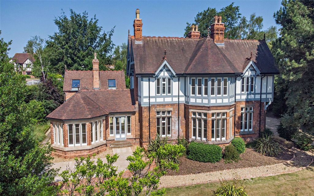 Property photo 1 of 28 Back