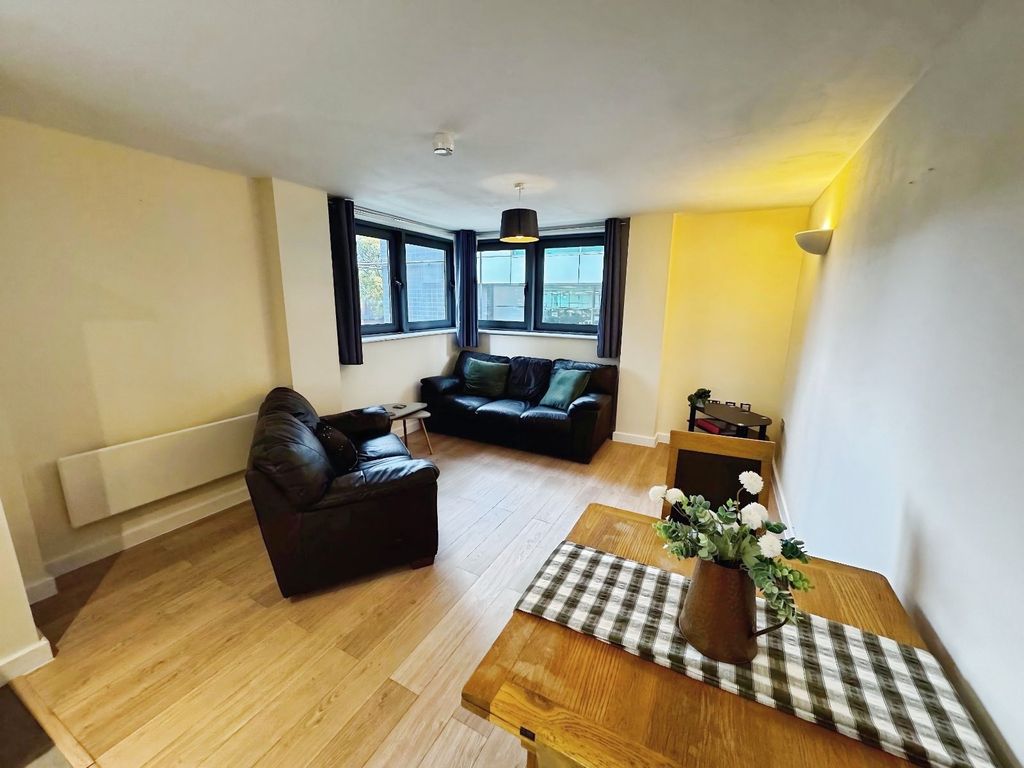 Property photo 3 of 8 Picture No. 05