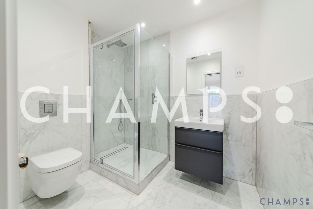 Property photo 3 of 8 Gallery