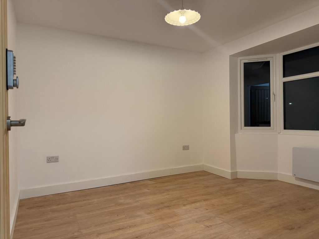 Property photo 3 of 14 Bedroom