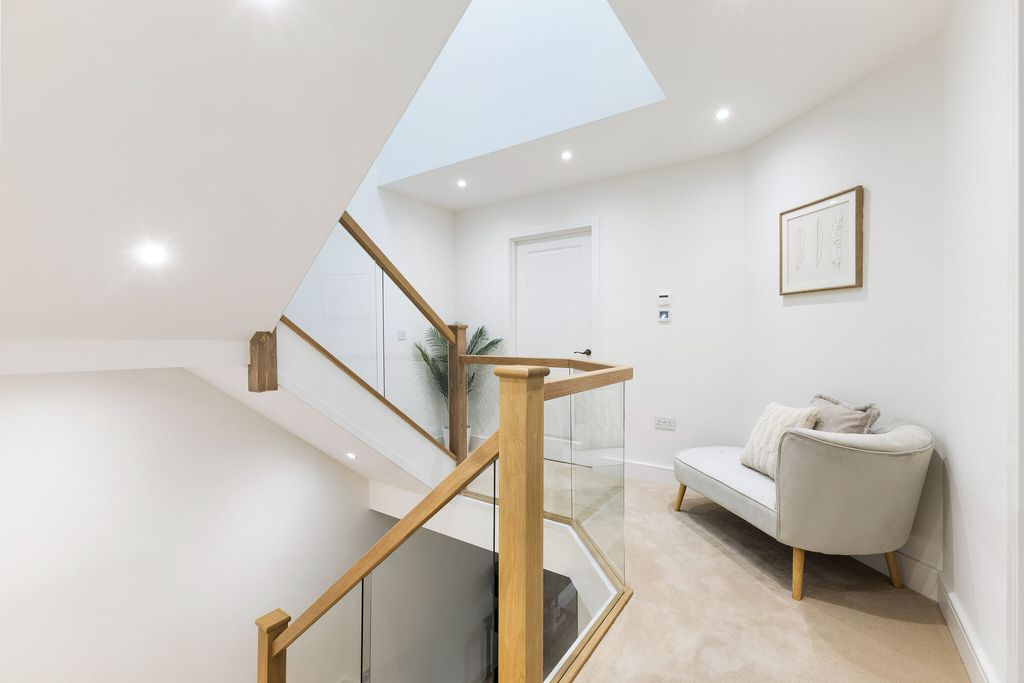 Additional image 10 of 4 bed semi-detached house for saleHurst Villas, Hurst Road, East Molesey KT8