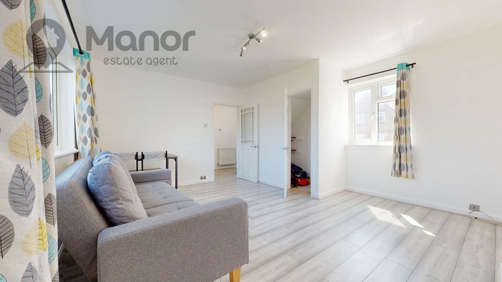 Property photo 3 of 17 17