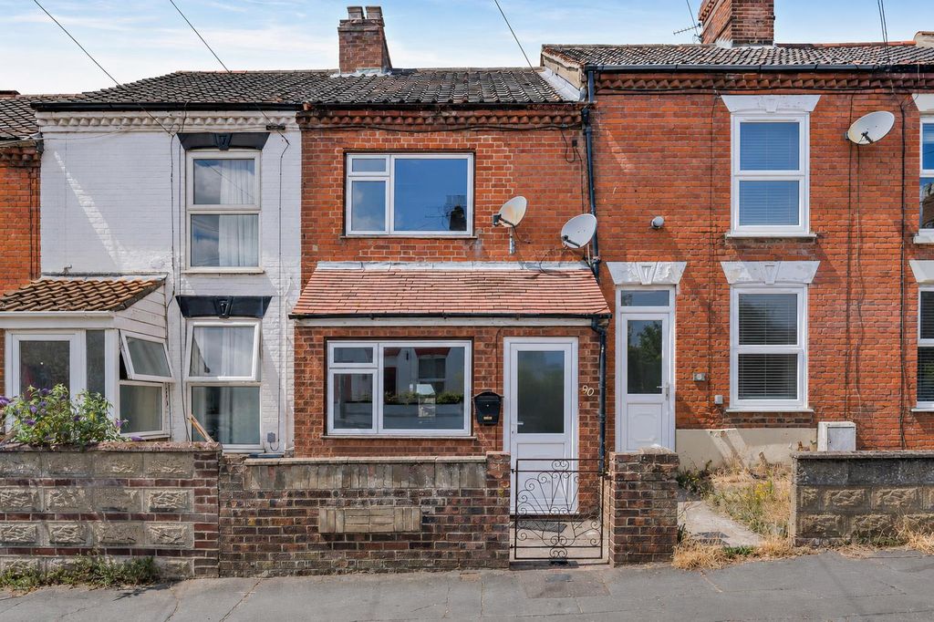 Property photo 1 of 12