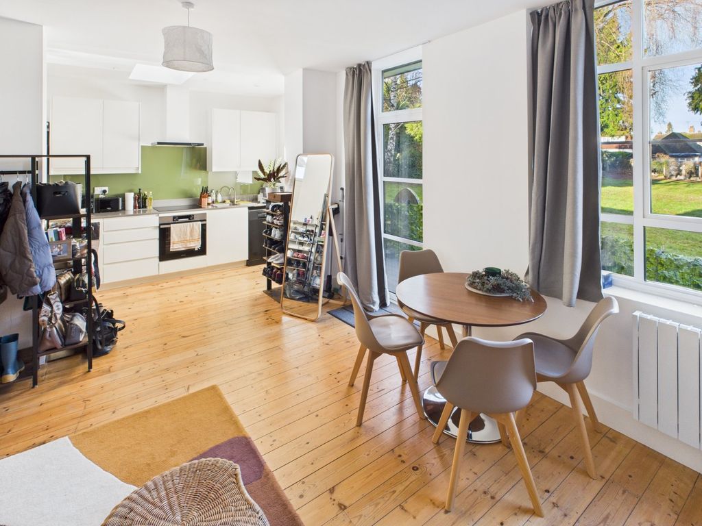 Property photo 3 of 12 Dining Area