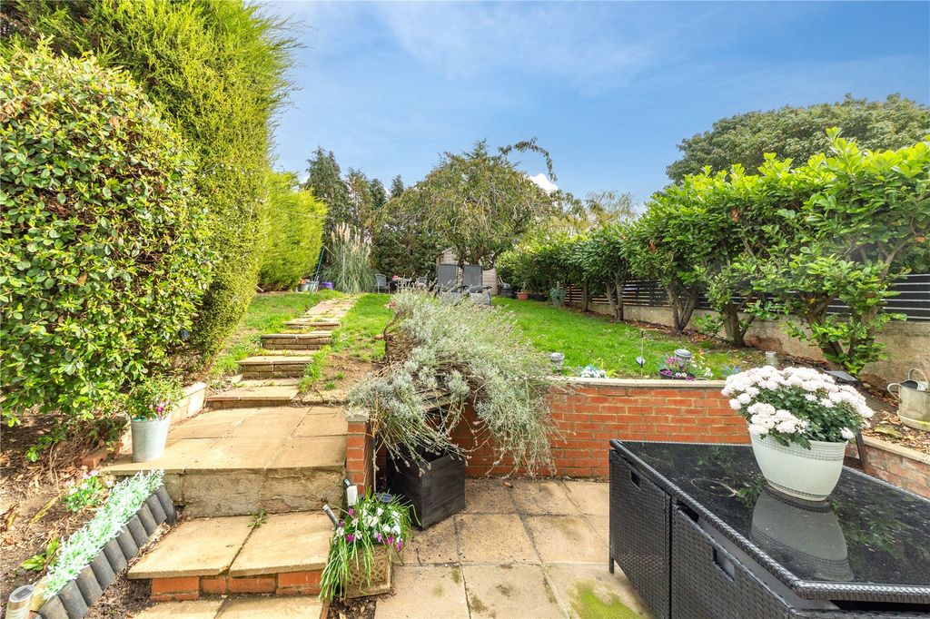 Property photo 2 of 27 Picture No. 06