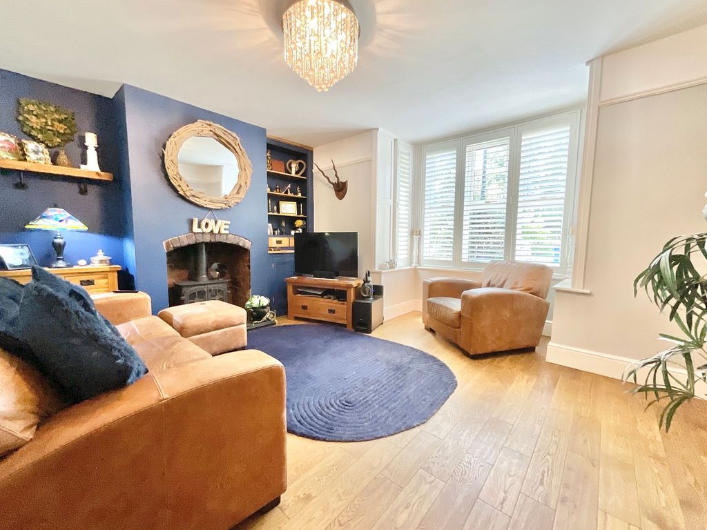 Property photo 3 of 36