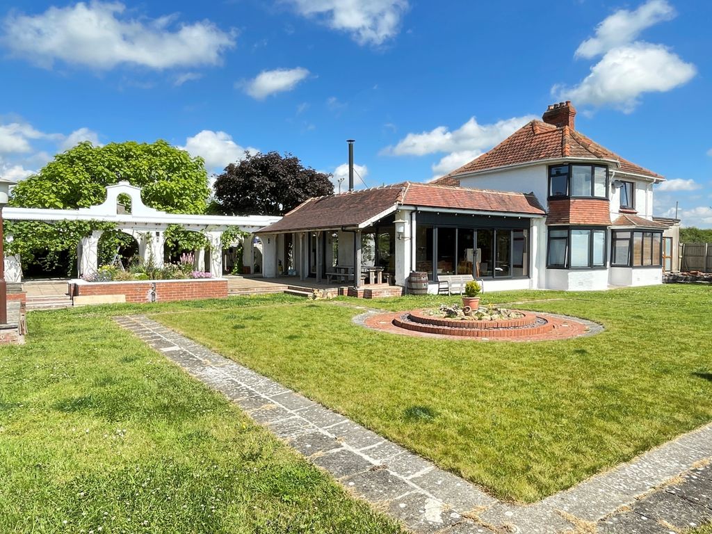 Property photo 2 of 23