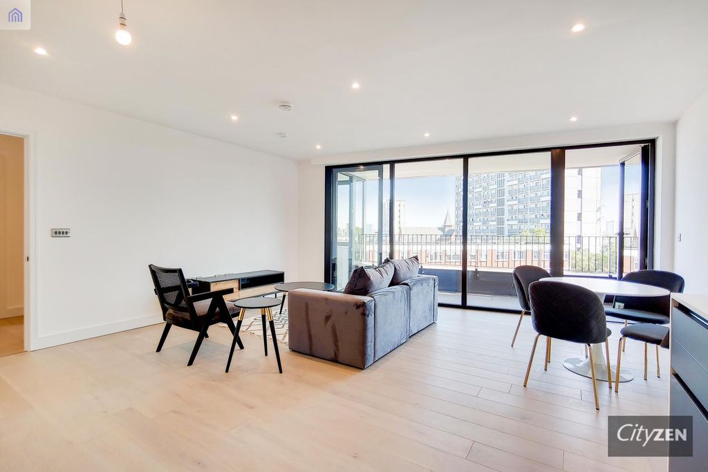 Property photo 1 of 20 Reception Room