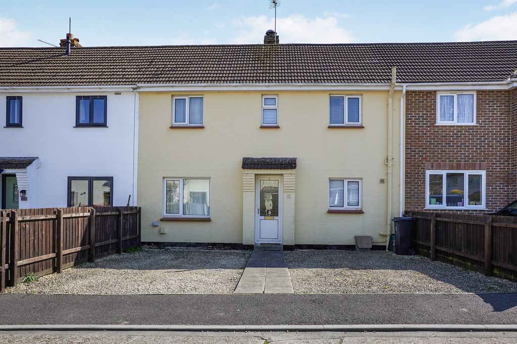 Property photo 1 of 12