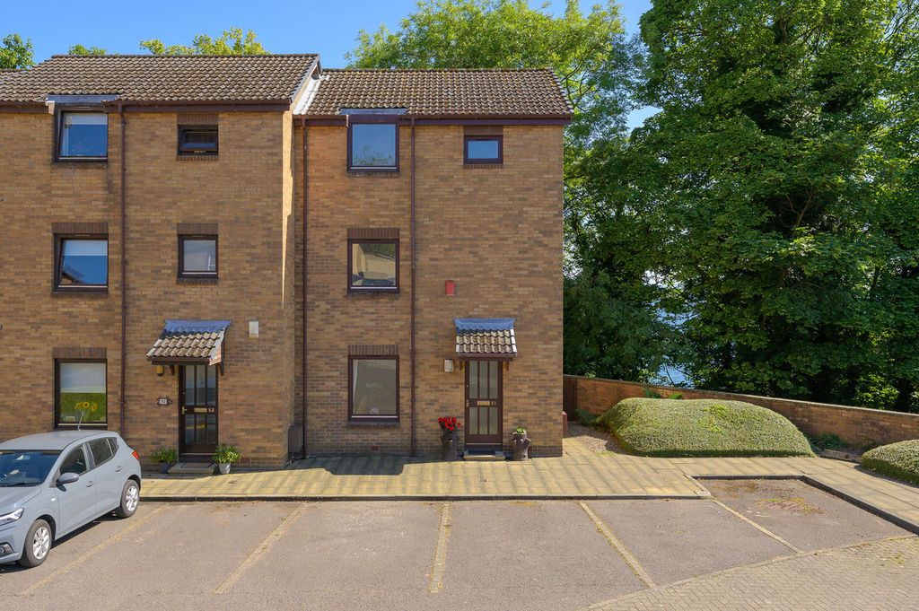Property photo 1 of 30