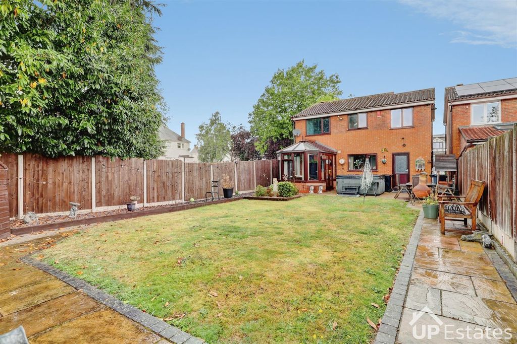 Property photo 2 of 22