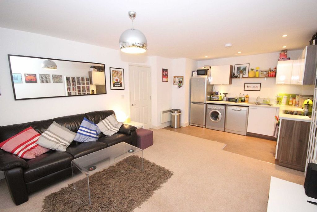 Property photo 3 of 10 3King