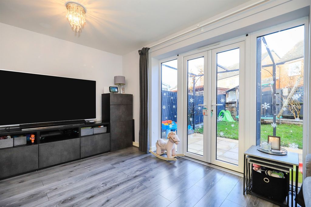 Property photo 3 of 14