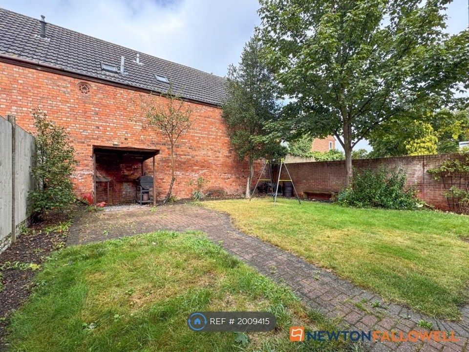 Property photo 3 of 14 Garden