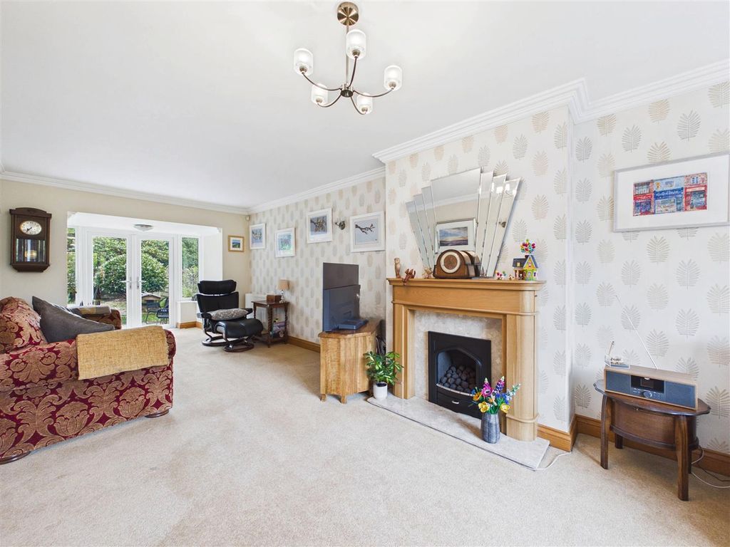 Property photo 2 of 24 Cam05476G0-Pr0359-Still015.Jpg