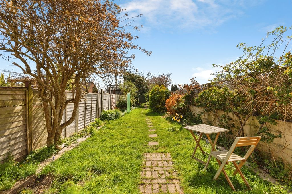 Property photo 2 of 13
