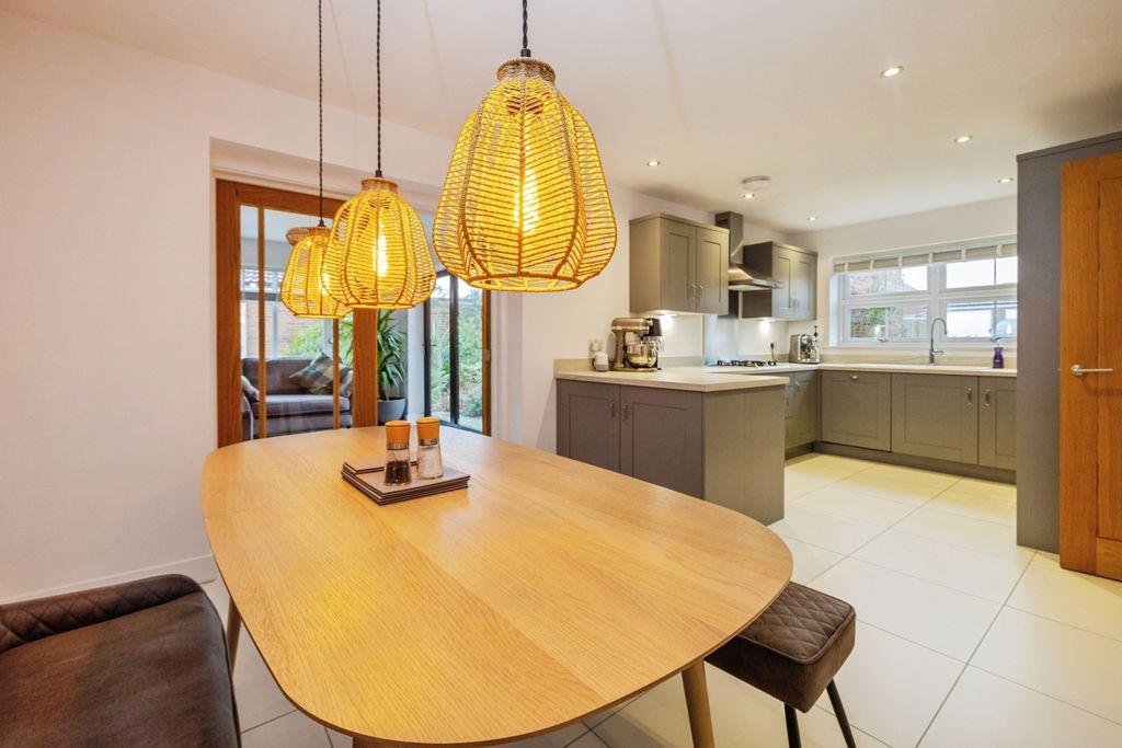 Property photo 2 of 20 Kitchen