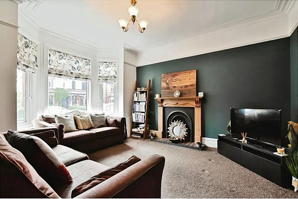 Property photo 2 of 18 Living Room