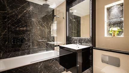 Property photo 3 of 9 Bathroom