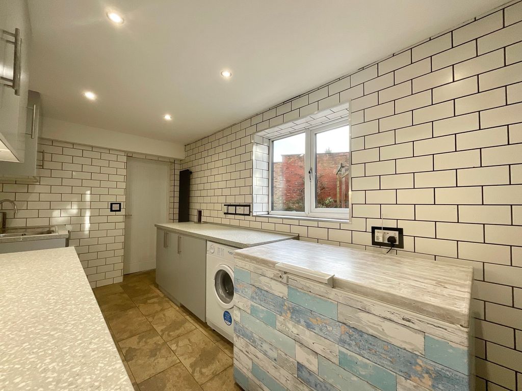 Property photo 3 of 25