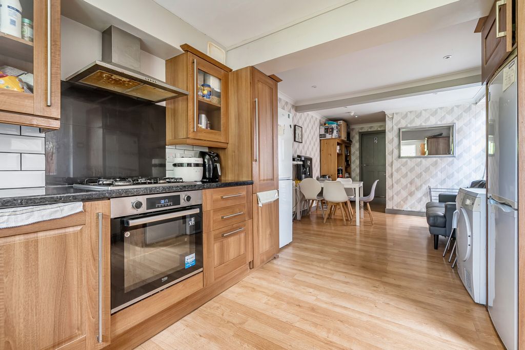 Property photo 2 of 19 1341933-11-68B1A6...