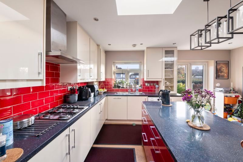 Property photo 3 of 20 Photo 13