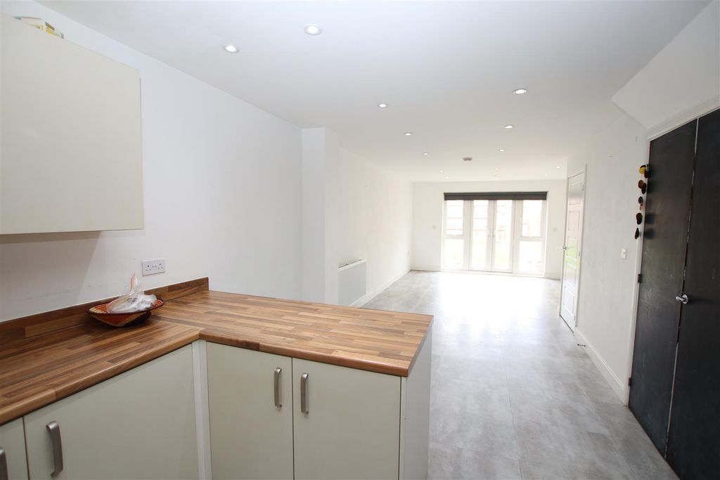 Property photo 3 of 16 Img_4407.Jpg