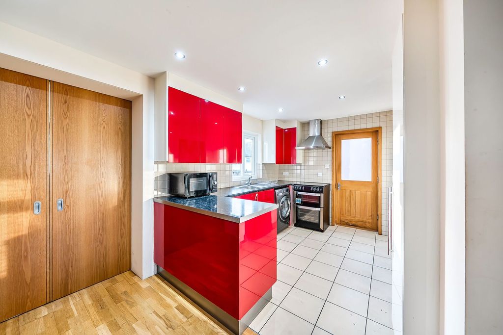 Property photo 1 of 19