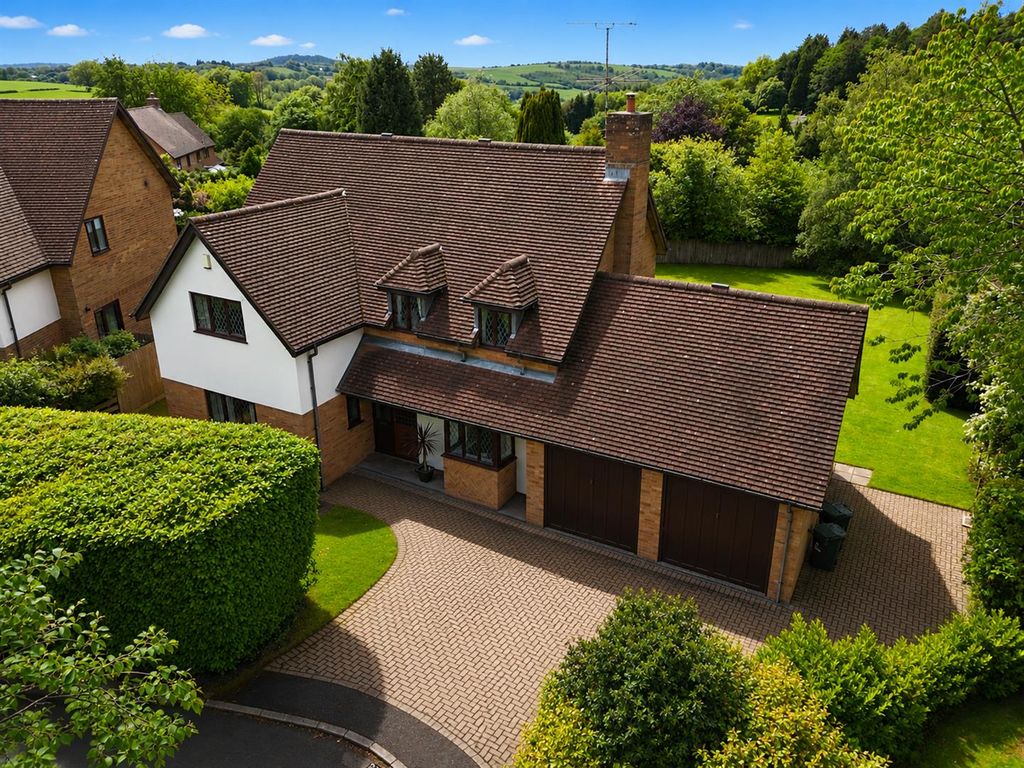 Property photo 1 of 25 14 Churchfields