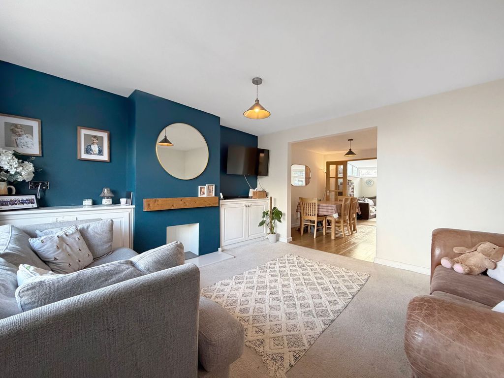 Property photo 3 of 33