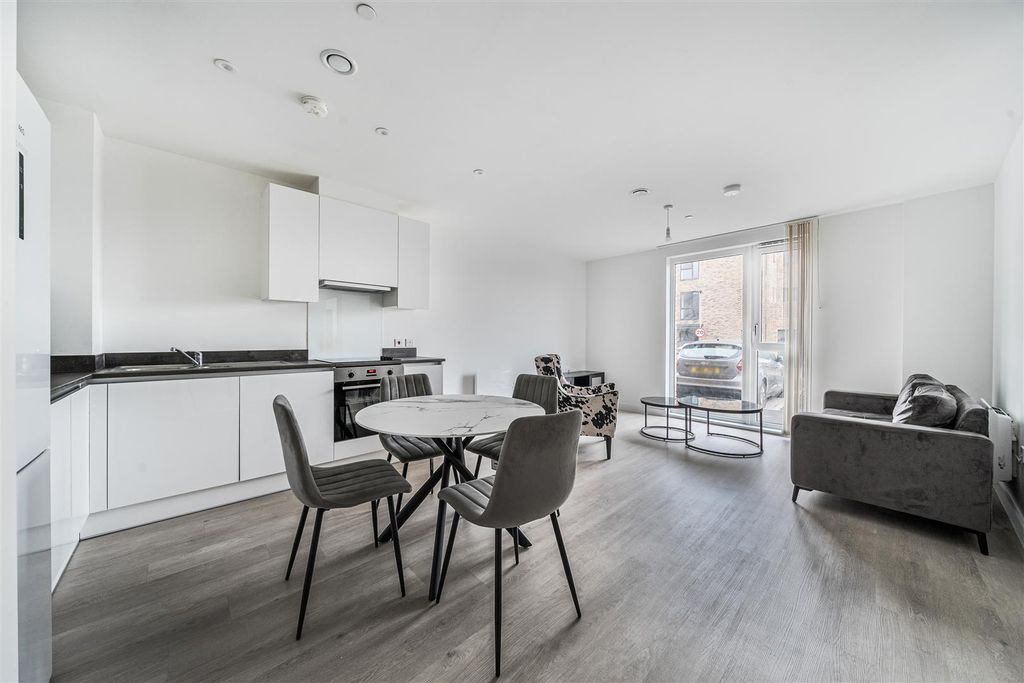 Property photo 2 of 13 1342605-7-68A5B65B4B5F2.Jpg