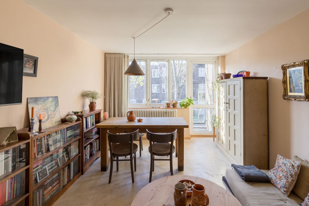 Property photo 2 of 21