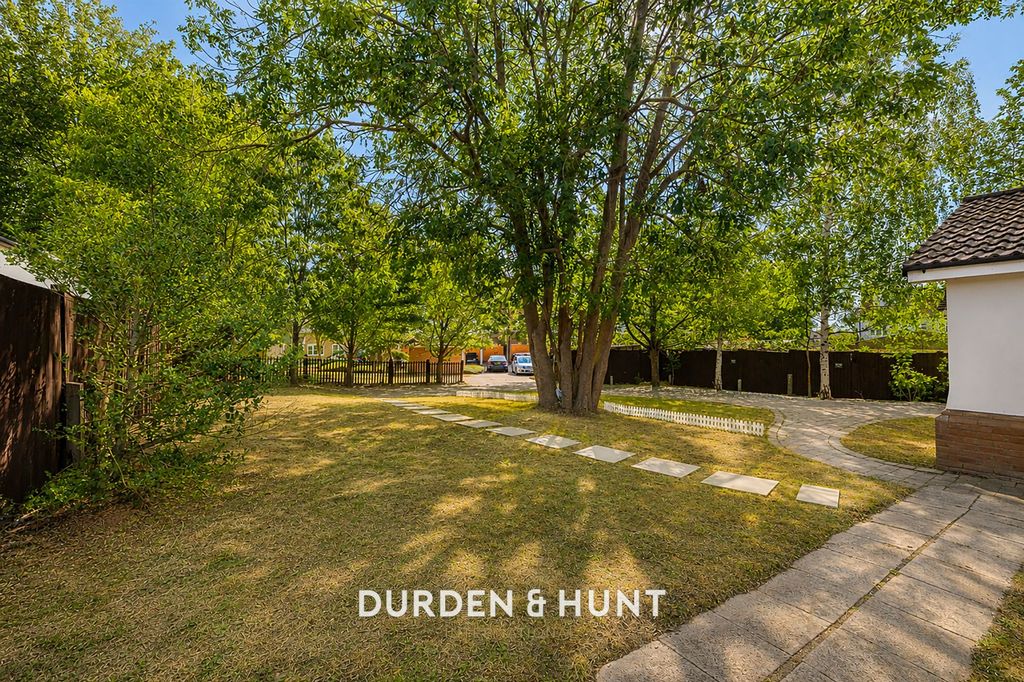 Property photo 2 of 22