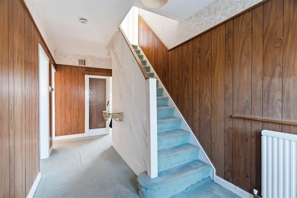 Property photo 3 of 29