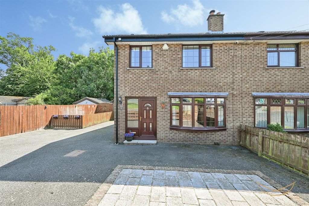 Property photo 3 of 35 Dhp-5.Jpg
