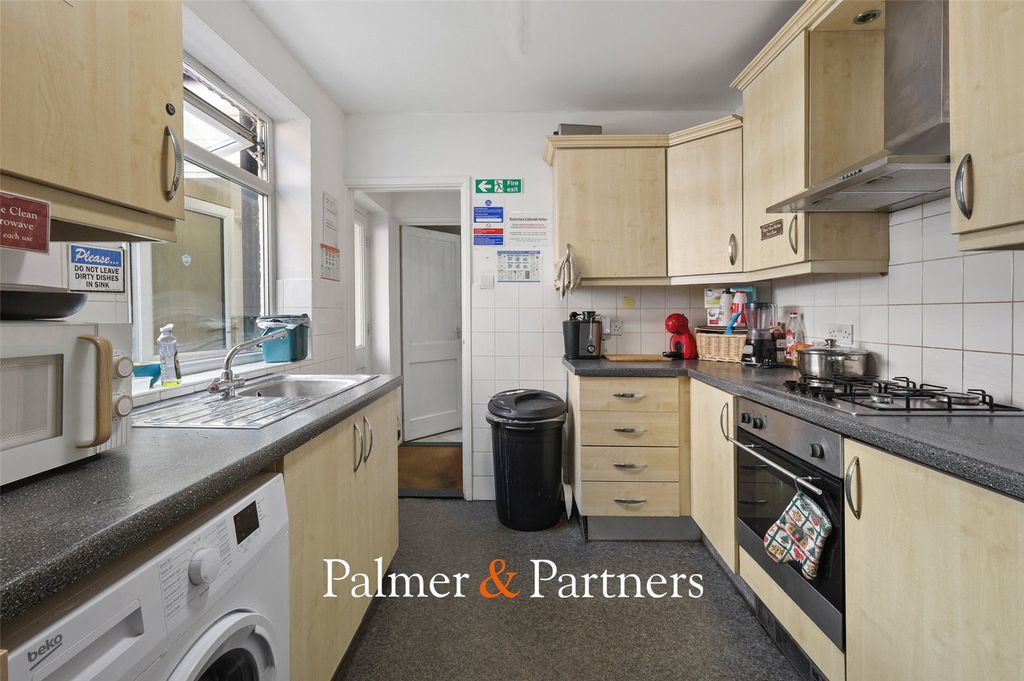Property photo 2 of 16 Picture No. 06
