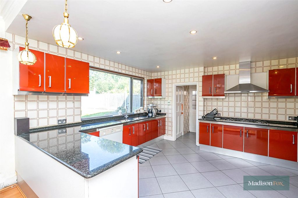 Additional image 13 of 7 bed detached house for saleAlderton Hill, Loughton, Essex IG10
