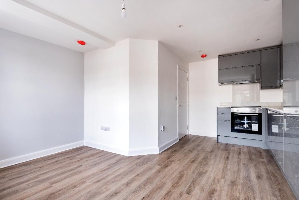 Property photo 3 of 15 Kitchen