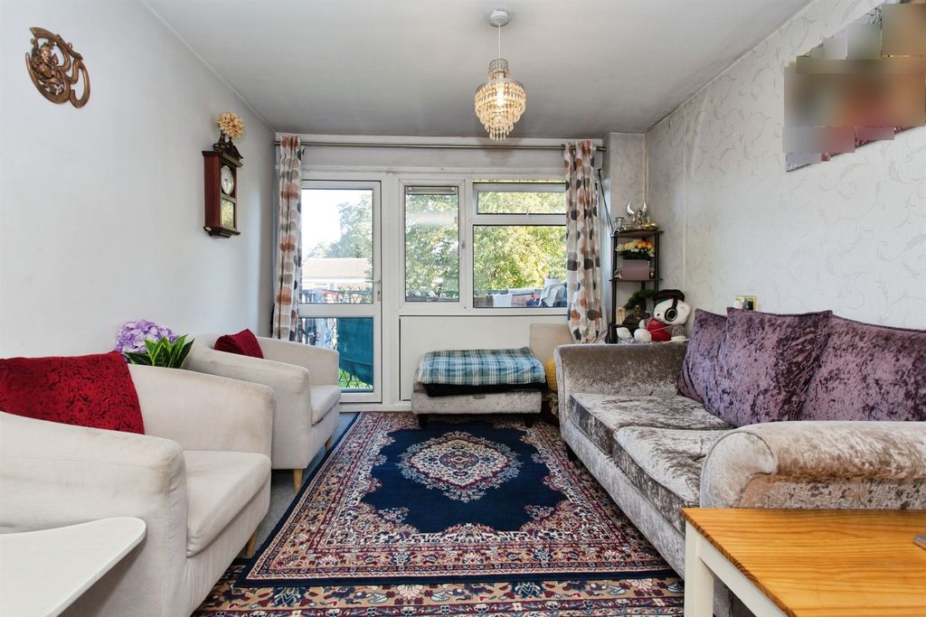 Property photo 2 of 14