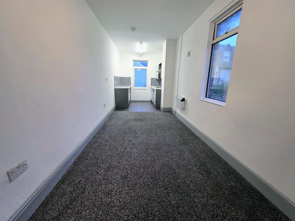 Property photo 2 of 7 Whatsapp Image 2026-01-23 At 14.30.05 (8).Jpeg