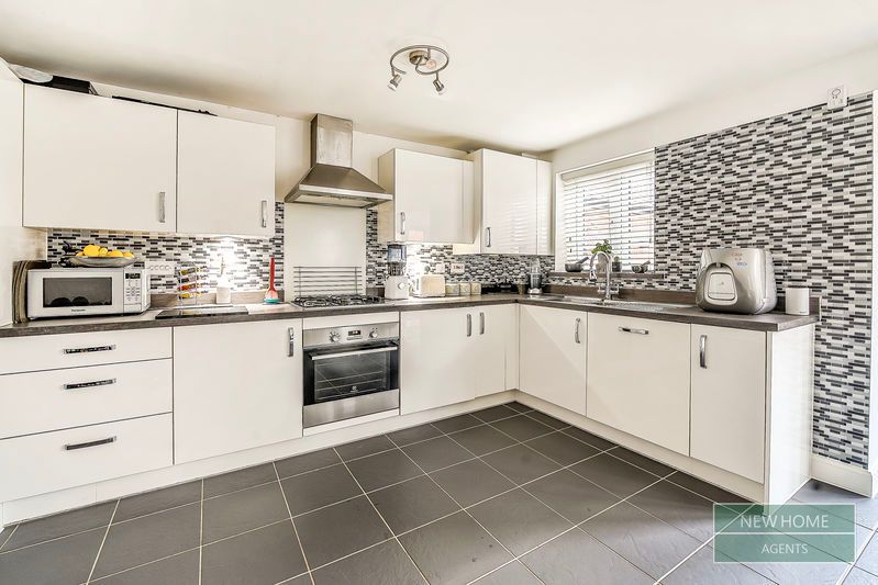 Property photo 3 of 20 Photo 9