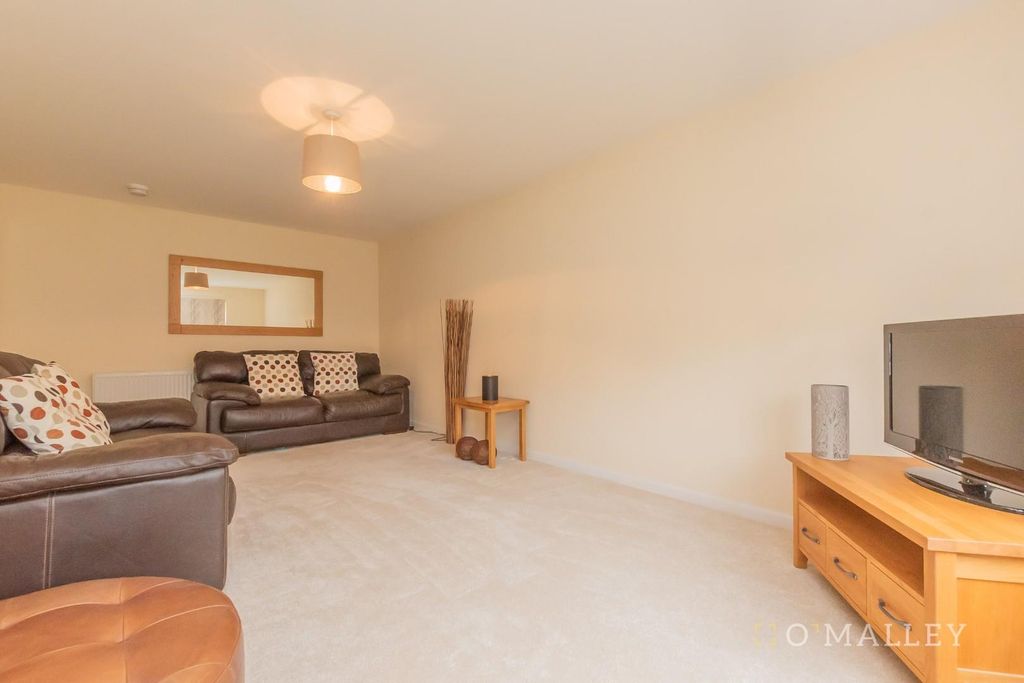 Property photo 3 of 16 Living Room